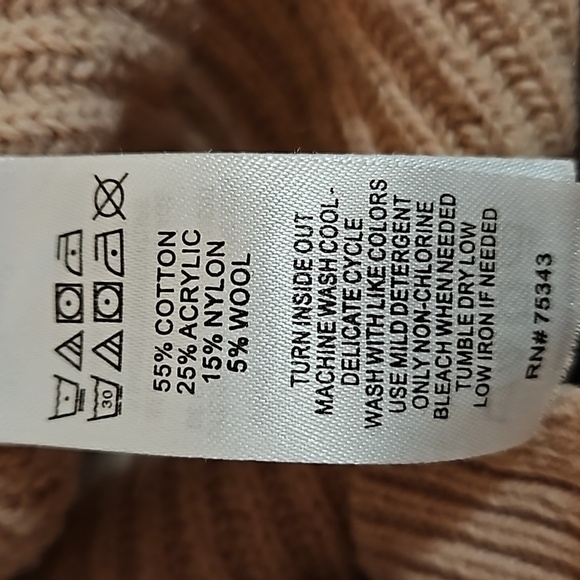 Shrinking Violet women's medium pink cowl neck sweater - Picture 7 of 7